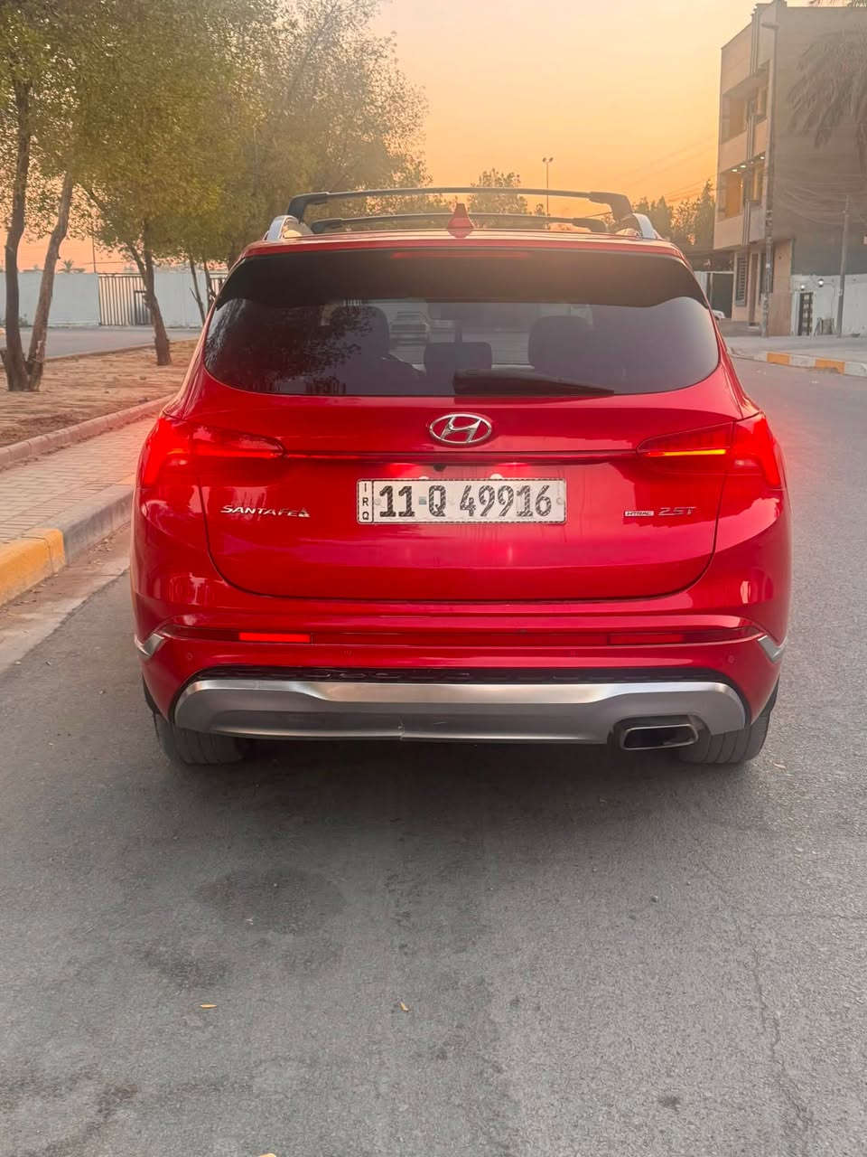 السلام عليكم
� للبيع Hyundai Santa Fe 2023 Calligraphy AWD

سنتافيه 2023 – أعلى فئة Calligraphy 

  🇺🇸 وارد أمريكي

ألون احمر(دم الغزال) ما بيها قطعه مصبوغه!

السياره بيها حادث اليكدام

فول مواصفات 

* محرك 2.5 تيربو

* 4 سلندر

* قوة 281 حصان

* قير 8 سرعات DCT

* دفع رباعي AWD – HTRAC

* جنوط 20 إنچ

* فتحة سقف بانوراما

* جلد Nappa فاخر

* مقاعد أمامية تبريد + تدفئة

* مقاعد خلفية تدفئة

* دركسون مدفأ

* شاشة وسطية 10.25 إنچ

* شاشة عدادات رقمية 12.3 إنچ

* Head-Up Display

* نظام صوت Harman Kardon

* كاميرا 360°

* كاميرا النقطة العمياء

* مثبت سرعة متكيف

* تحذير ومساعدة المسار

* فرملة طوارئ

* حساسات أمامية وخلفية

* تشغيل عن بُعد

* باب خلفي كهربائي

* إضاءة داخلية Ambient

* سقف داخلي Suede 

تشغيل عن بعد 

وتحريك السياره عن بعد

بيها أربع انضمه للقياده من ضمنها sport

وبيها بردات قطعتين  

ماشيه 38 الف

رقم إنجليزي 

السعر: شدتين واربعين

للتواصل والاستفسار واتساب***********
