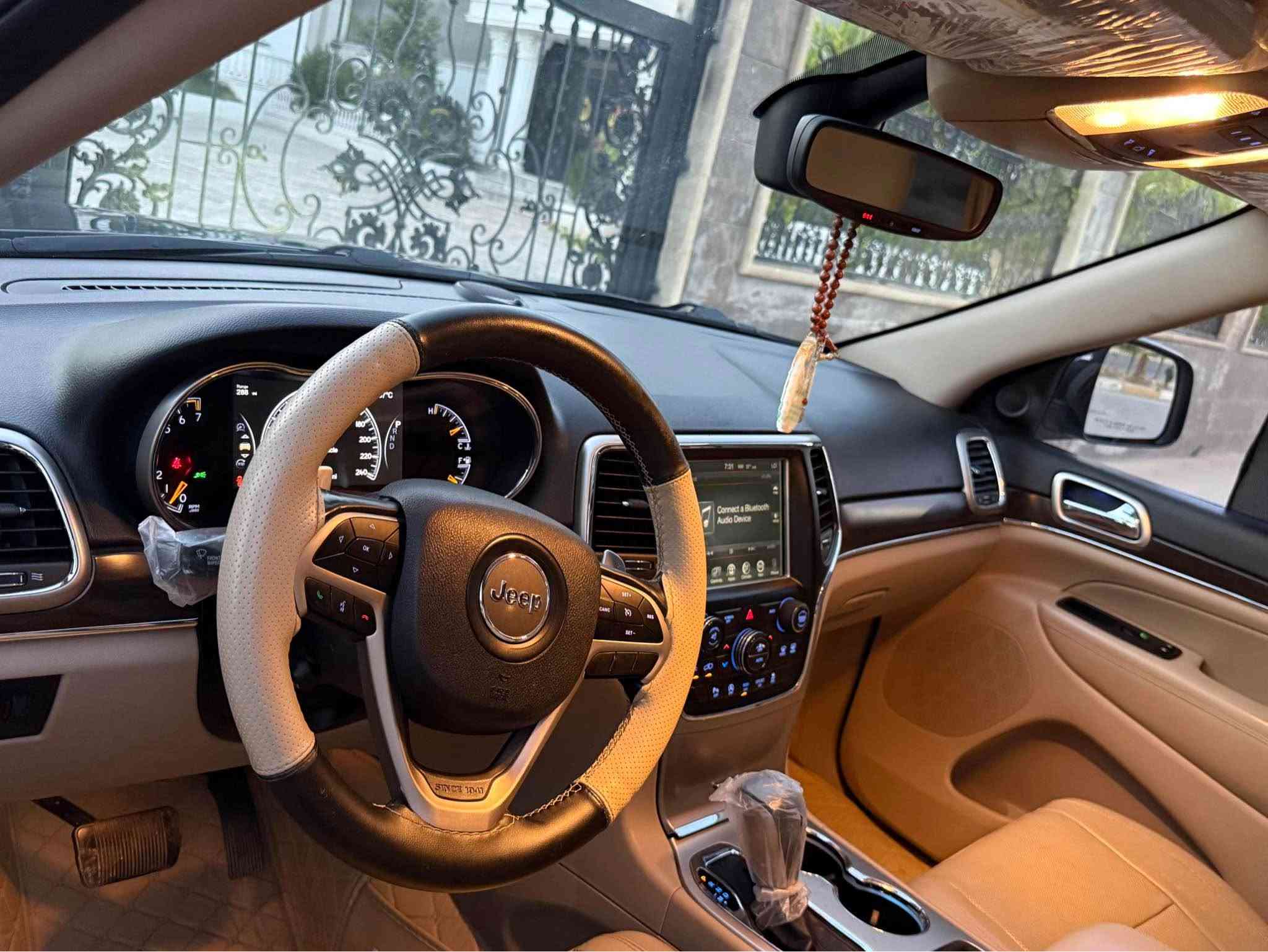 🔱JEEP GRAND CHEROKEE 2018 LIMITED 🔱

🔱جيب كراند شيروكي فوول مواصفات لمتدد 2018 🔱

كلين تايتل مكفوله من الدعامية للدعامية لون اسود 🖤

🔱مواصفات لمتدد المعروفة 🔱

🔱 رادار امامي وخلفي 🔱

🔱 سقف بانوراما 🔱

🔱 صندوق كهربائي شفط 🔱

🔱 كشنات كهربائي 🔱

🔱 كشنات خزن 🔱

🔱 تدفئه مقاعد 🔱

🔱 تبريد مقاعد 🔱

🔱 تدفئة ستيرن 🔱

🔱 9 سماعات alpine 🔱

🔱 حساسات خلفيه 🔱

🔱 اوتو ستوب 🔱

🔱 دواخل اصفر المرغوب 🔱

🔱 حاجب لايت + لايت زينون 🔱

🔱 تشغيل عن بعد 🔱

سيارة باسمي شرط سنوية 2029  كلشي جديد سياره جاهزة ومال بيت  ماتتقارن ويه المهجومات

السعر  245$ وبي مجال بسيط للشراي

للتواصل *********** كركوك, العراق
