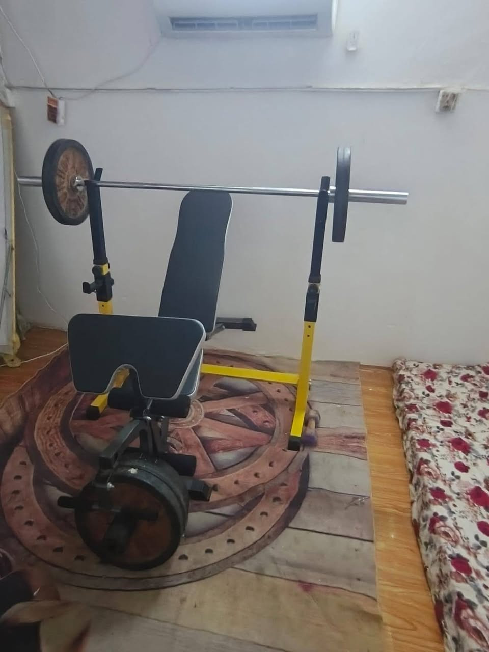 سلام عليكم جهاز كامل لبيع متكون من حاملة اثقال و مصطبه حديثه متحركه بيهة تمرين باي وتمرين ساق تتحمل 350kgكيلو واقراص عدد 5 وزن100كيلو مصارلي شهرين
من اخذتهة رايدهة ب600
رقمي*********** متواجد فقط واتساب لجادت
