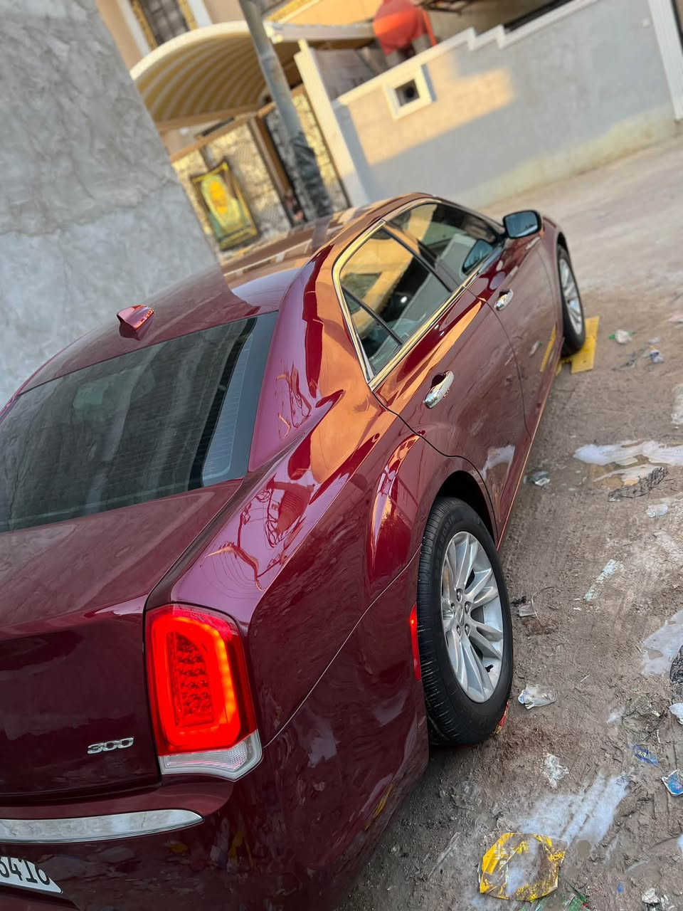 السلام عليكم اوباما  C300 كرايسلر 2018 لمتد رقم اربيل كشنات جلد مشمشي اصل سنويه جديده بيهه فقط بنيد مبدل وخشم الجاملغ والباقي كفاله عامه السياره جديده جدا للاستفسار الاتصال على *********** السعر 225
