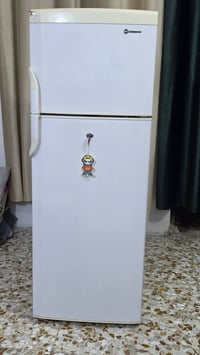 ثلاجة • نضيفة • المواصلات