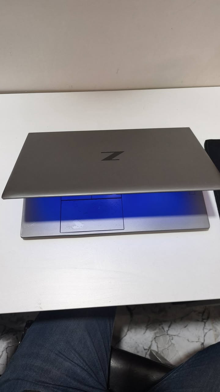 للبيع لاصحاب اعمال المونتاج والهندسة وهواة الالعاب 
HP ZBook Firefly 15 inch G8 Mobile Workstation PC
مواصفاته 
المعالج: Intel Core i7-1165G7 — الجيل 11
الرام: 16GB
النظام: Windows 11 Pro 64-bit
DirectX: 12
الفئة: ZBook Firefly 15 G8
يعني الجهاز ZBook Firefly 15 G8 تحديدًا، مو ZBook 15 العادي.
السعر ٦٧٥ الف شامل التوصيل
***********
