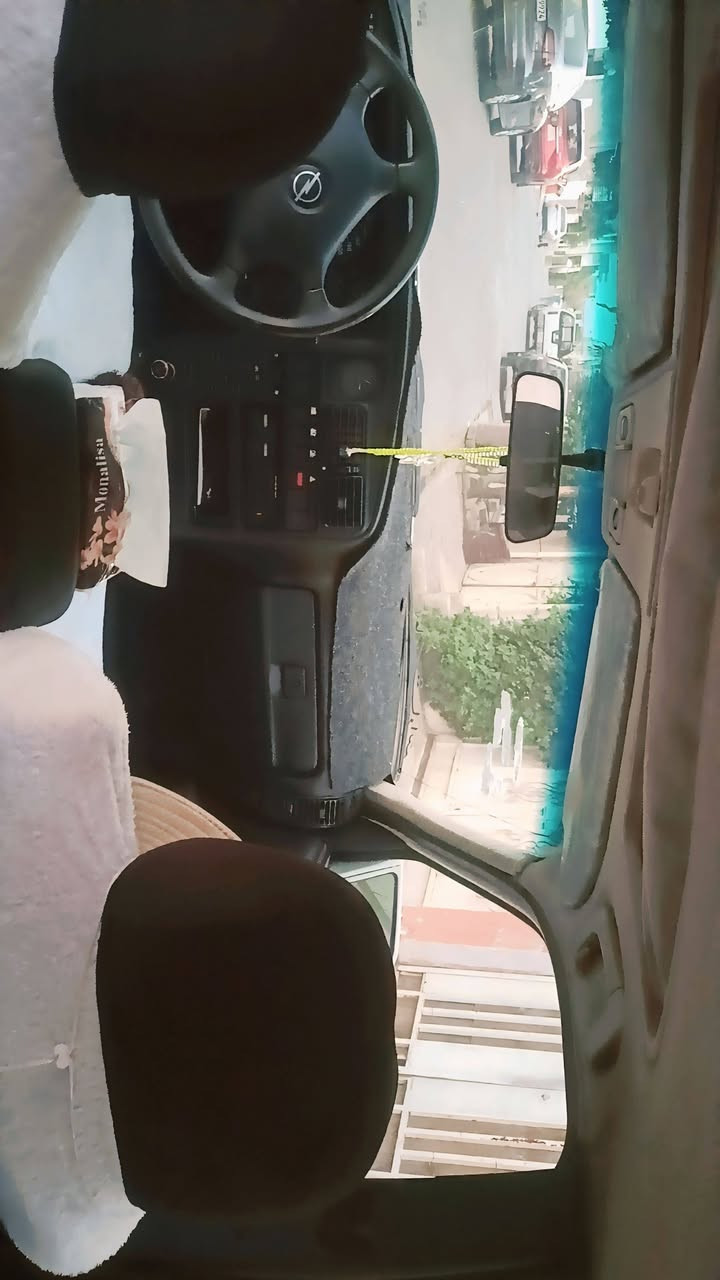 السلام عليكم عندي اوميجا موديل 92 سياره صبغ بلادي كير محرك شرط محرك 20 جامات كهربائيه كير عادي سياره رقم اربيل باسمي كهربائيات كلها شغال تايرات جديد مكان سياره كركوك سعر 42 وا بي مجال الطيبين سياره ما يحتاج ربع مصروف *********** الثانويه صار شهرين منتهي
