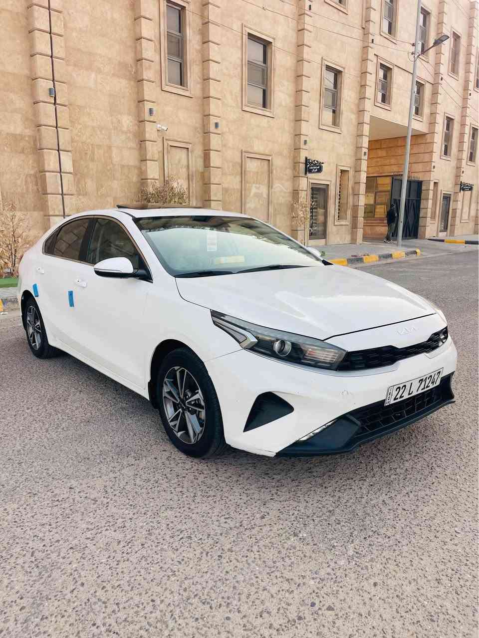 سلام عليكم 
كيا سيراتو ٢٠٢٣ خليجي محرك ٢٠٠٠ فول مواصفات رقم اربيل ماخذها من معرض الاعتماد زيرو وكاله بأسمي سياره كفاله عامه ضربه صبغ تبديل بارد دعاميات فتحه تبريد خلفي شاشه كبيره ويل كب كروم تخم تاير هسه شاده سبير مانازل مري شفط وبقيه المواصفات واضحه بلصور 
مكاني البصره الجبيله قرب مول بصره تايم سكوير 
للاستفسار
***********
او 
‭*********** البصرة, العراق
