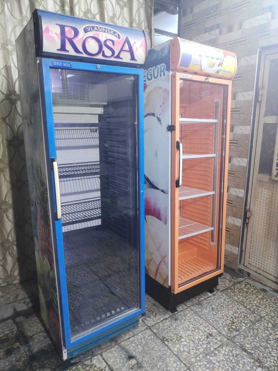عارضات عمودي عدد 3 السعر كلهن 750 العنوان بغداد حي اور الشراي يتصل على هذا الرقم ***********
