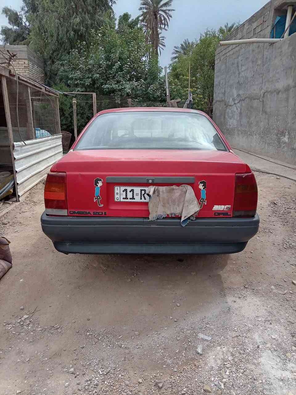 اوبل • ١٩٩٠ • سنوية نافذة