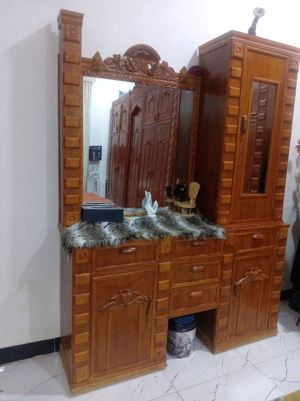 غرفه نوم للبيع
للتواصل على الرقم 
***********
