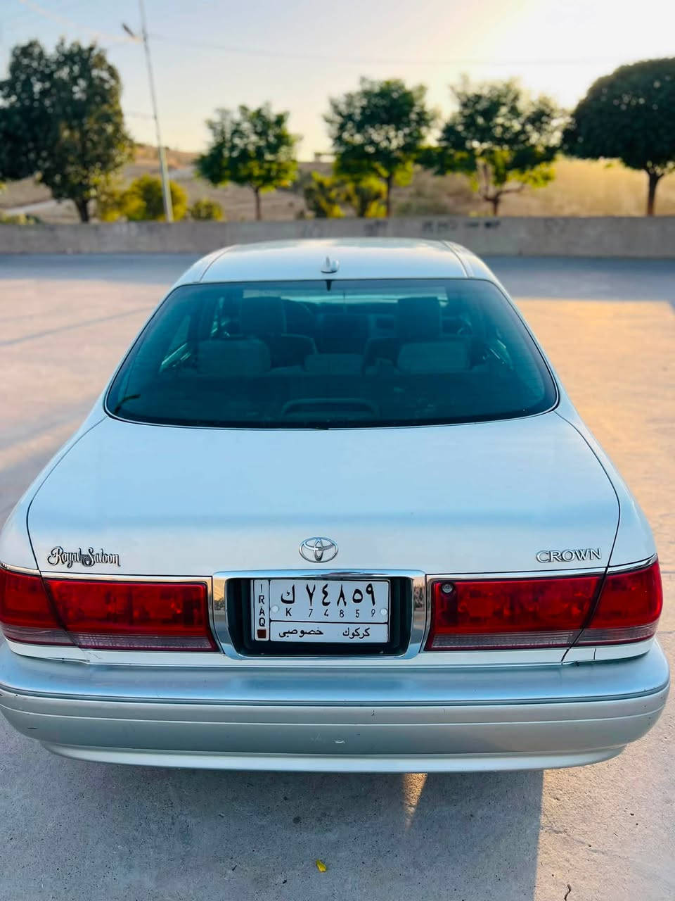 مليكه كراون موديل ٢٠٠٣
بي سبخ  
بي برينو  بي  موز شه ر ت 
سي دوكمه 
كوشن كهـربايي
تبريد سارو كرم 
كيرومكينه شرت
كودي مروري دكه ل دايه  
رقم حفره 
رقم  موبايل ***********
سعر ٦٠$ و مجال
