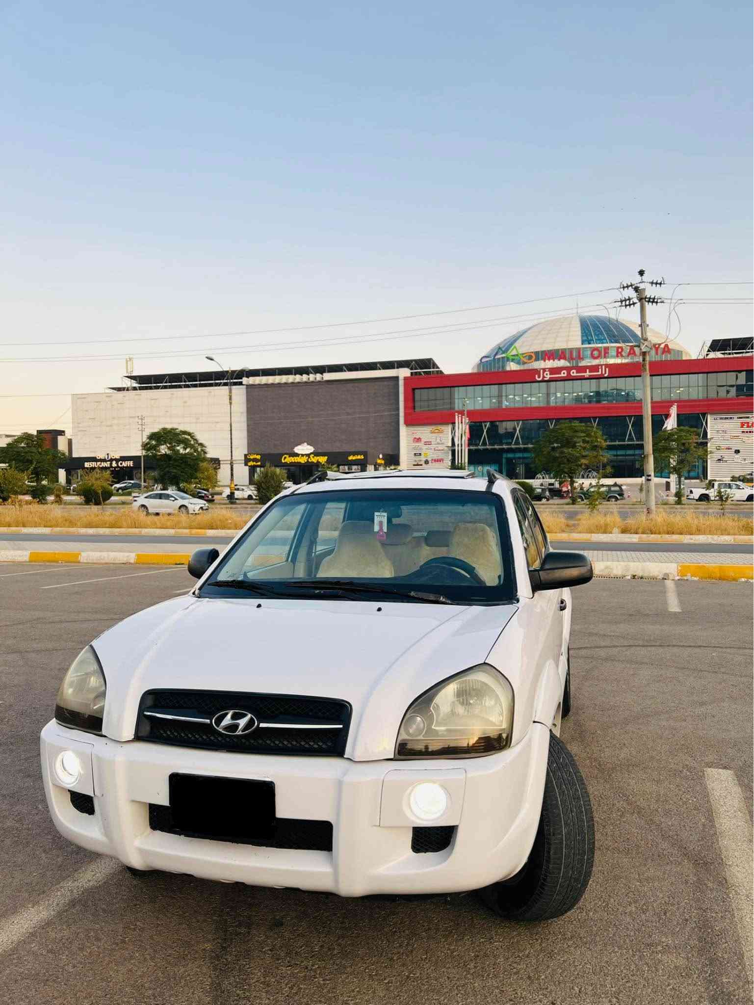 هۆندای تکسۆن مۆدیل 2007
براوە براوە
کۆدی بۆکراوە بەناوی خۆمانە
کامل بۆیاغه
گیروو مەکینە بەشەرت 
تەقەو رەقە بەشەرت 
دەعم و لێدران بەشەرت 
کەڤەر گۆراو نیە بەشەرت 
جوار تایەی نوی لەژێرە 
کامل کارەبای بەشەرت 

40 گەلاو مەجال 
***********
0776937201 Singapore
