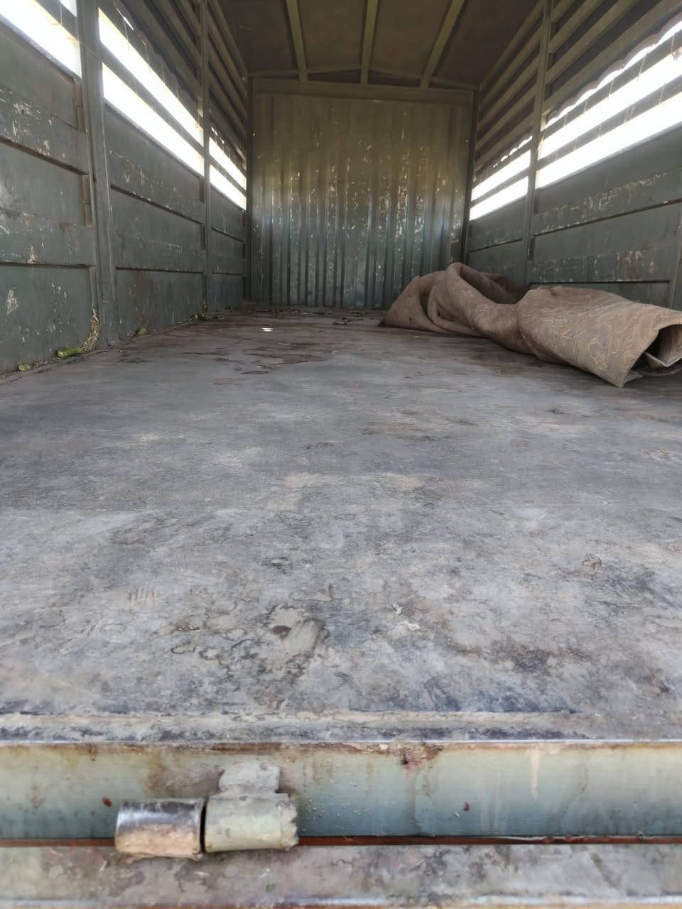 يالسلام عليكم بدي حجي رياض للبيع طول 7ونص وارتفاع مترتين و 55 يشيل سبعات طماطه مكاني الصويره السعر 37 وبيه مجال مكاني الصويره للاستفسار 0782777864 ///***********

