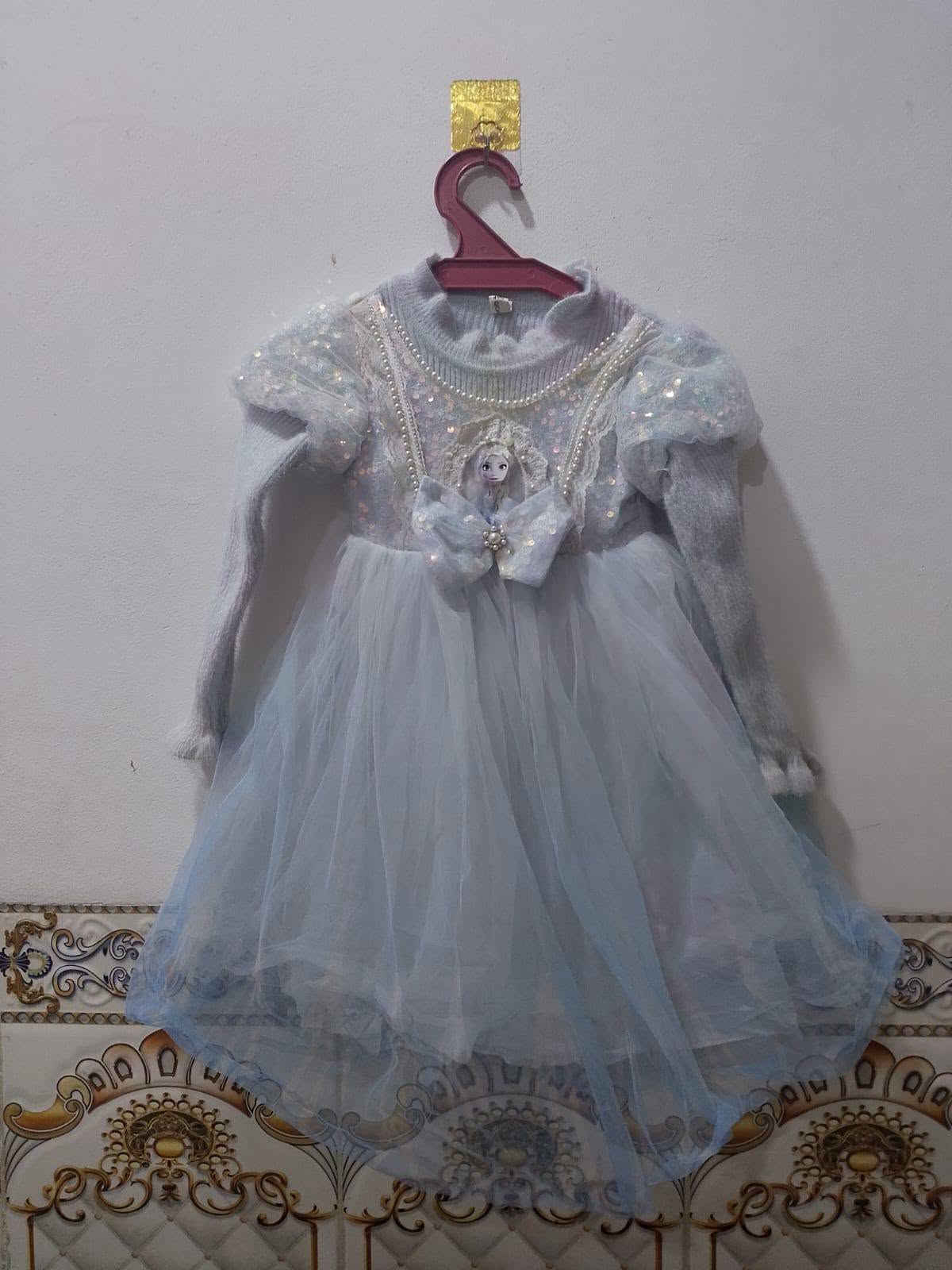 بدلات بنوتات  من عمر ٤سنوات لحد عمر ٦سنوات باله ماركه  اسعار مناسبه  سعر البدله ٦الاف عنوان ديوانيه ال بدير مقابيل مدرسه الفتح المبين اتصلو عالرقم لحد يراسلني الرقم بي واتساب وعدهم توصيل داخل ال بدير ***********
