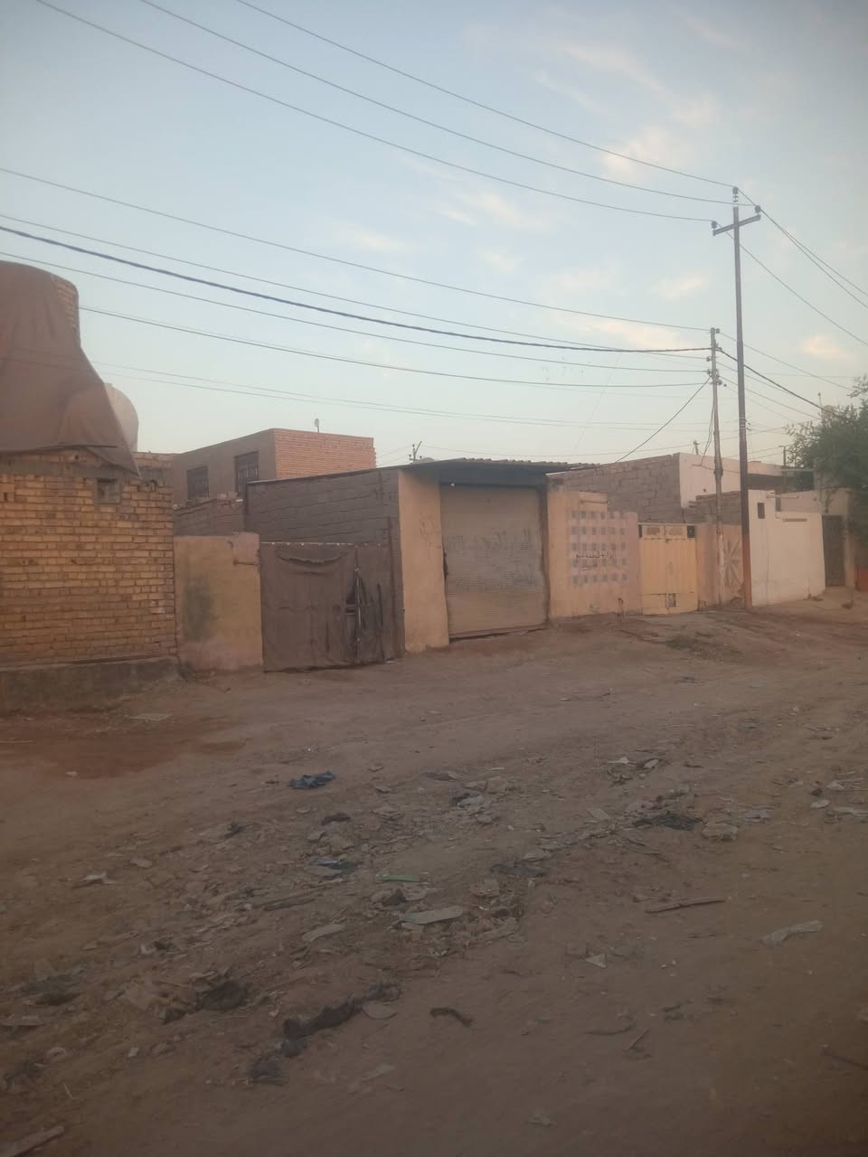 سلام عليكم بيت 160+قطعه160سند واحد طابو صرف حي الزهراء خلف مدرست جبل عامل وجه على ساحه اتصل وتدلل ***********
