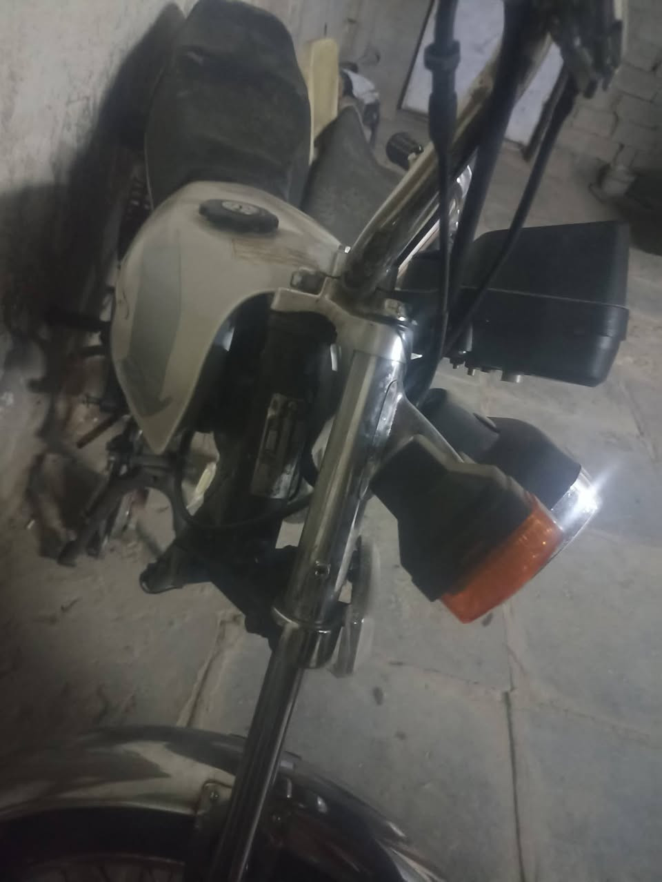 دراجه كامله عوزه بس مكينه اوراق اوراق اوراق اصولي ب500 مكاني شطره 
*********** واتساب

