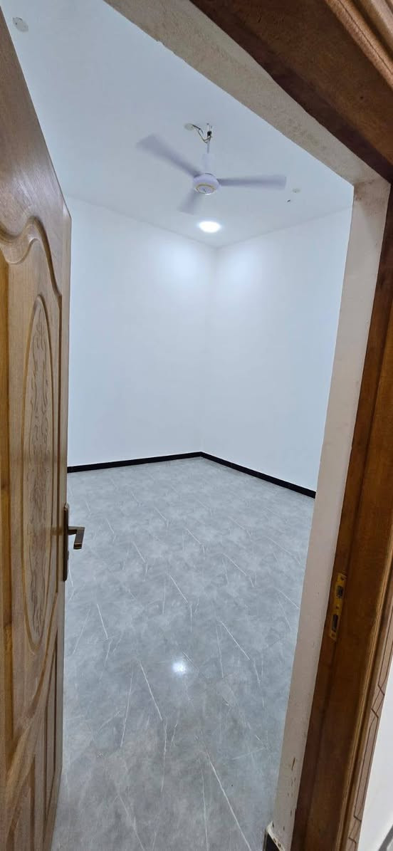 🏡 دار جاهز للسكن للبيع

📐 المساحة: 150 متر
📄 طابو زراعي عراقي – سند 25

🛏️ التفاصيل:
غرفتين نوم
ديوان
صالة
مطبخ
صحيات داخلي وخارجي

📍 العنوان: أبو الخصيب – حمدان 

💰 السعر: 80 وبي مجال للتفاوض

✅ جاهز للسكن
✅ مناسب للعائلة
✅ موقع جيد وقريب من الخدمات

📞 للاستفسار: اتصال أو واتساب ***********
