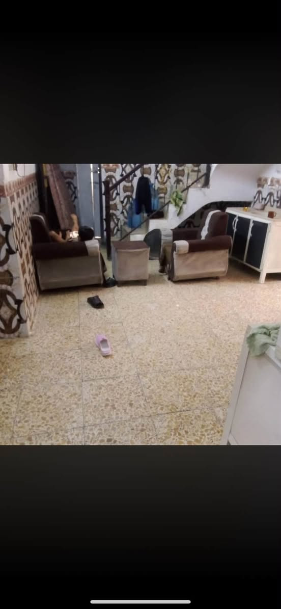بيت مساحة 140 متر في منطقة ام الكبر للبيع
***********
