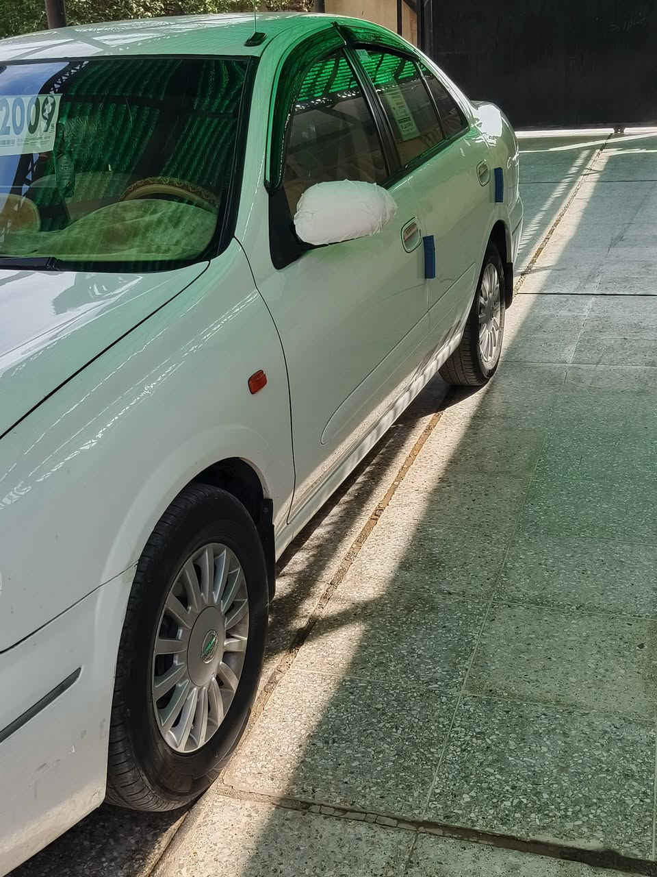 نيسان صني • ٢٠٠٩ • ١٤٠ الف
