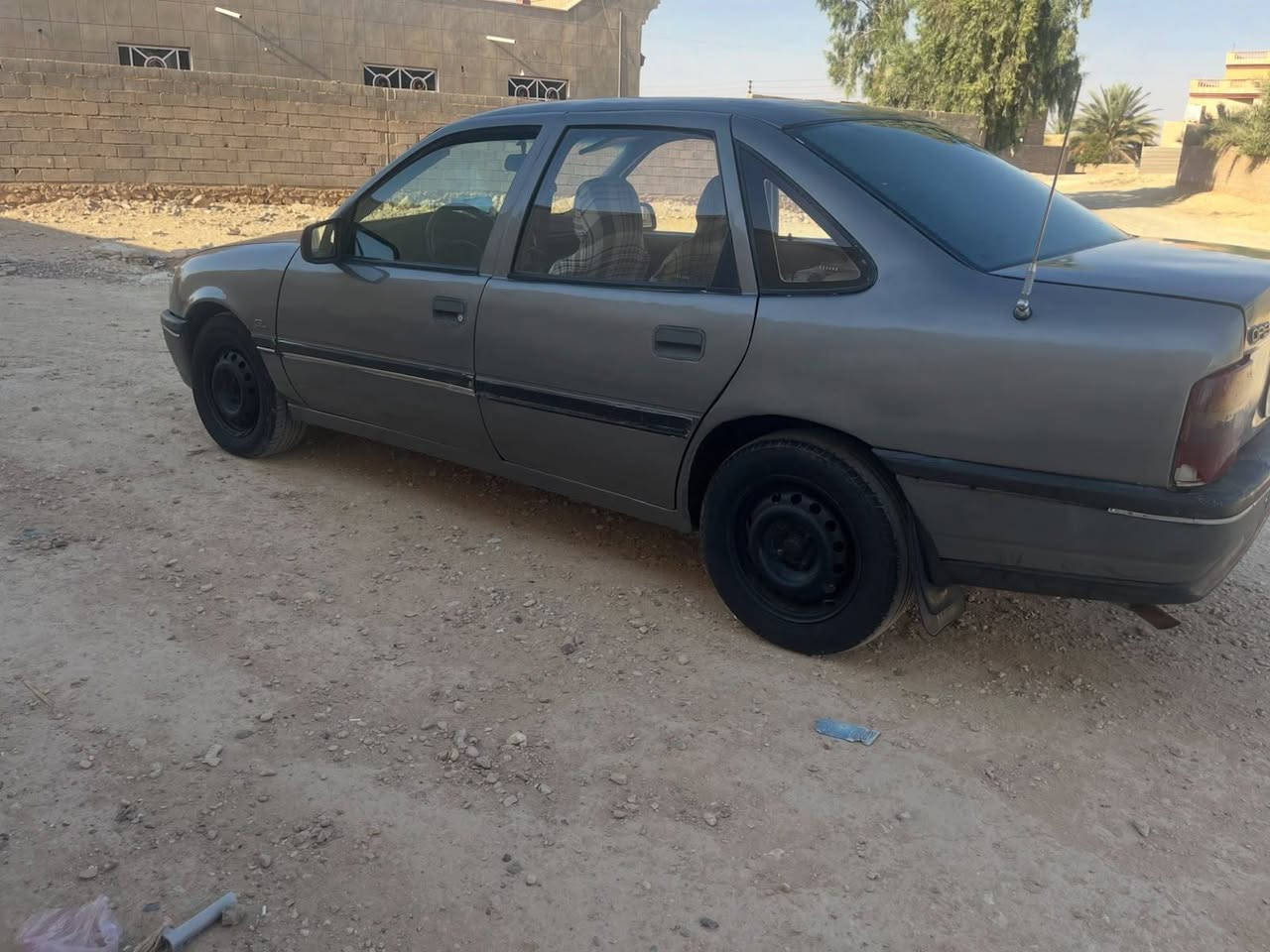 فكترا 1600 محرك وكير شرط تحويل مباشر سنويه مو صاقطه جاهزه نكره سلف ترايك وين ماتريد ترهم بيع وترهم مراوس حسب القناعه  السعر ٢٨ بيها مجال قليل ***********
