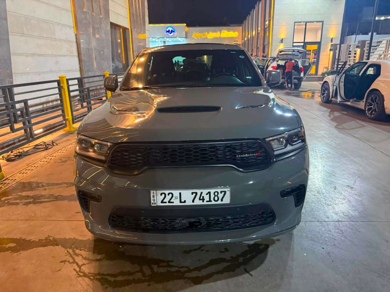 دورانجو R/T 2021 خليجي 🇦🇪
🔹 مكينة 5.7 HEMI V8
🔹 قوة 360 حصان
🔹 قير أوتوماتيك 8 سرعات
🔹 ماشيه ٦٥km 
🔹 7 ركاب
🔹 فل أوبشن
🔹 جلد + تبريد وتسخين مقاعد
🔹 شاشة وسطية كبيرة + Apple CarPlay / Android Auto
🔹 كاميرا خلفية وحساسات
🔹 مثبت سرعة
🔹 تشغيل بصمة + دخول ذكي
🔹 فتحة سقف
🔹 جنوط R/T
🔹 تحكم بالمقود
🔹 تكييف ثلاثي المناطق
🔹 خليجي، نظيفة جداً المكان بغداد ‭

للمهتمين ‭***********‬
