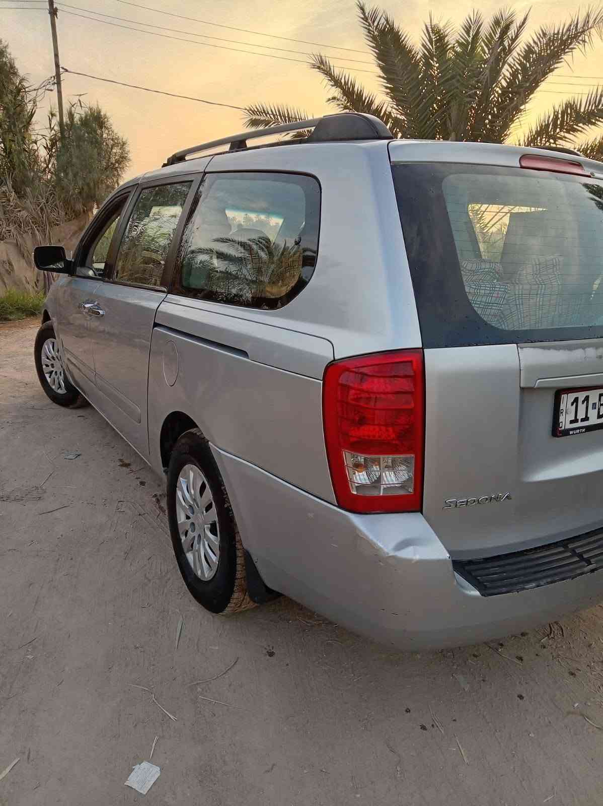 كيا سيدونا ٢٠٠٨ مكفوله رقم بغداد دولي بسمي سنويه ل ٢٨ سياره  جاهزه شرط التحويل سعر ١٣٧ وبيها مجال واتساب. *********** مكانها النجف الأشرف
