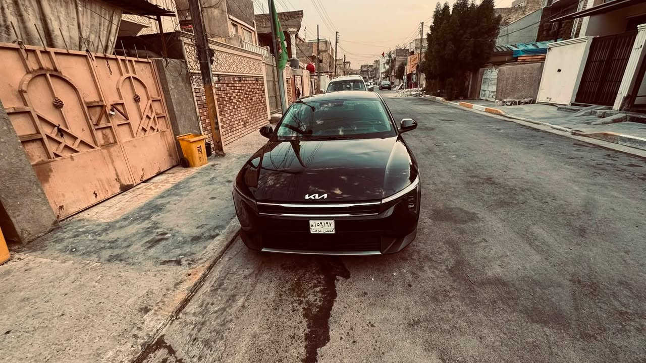 كيا فور للبيع فقط موديل ٢٥ ماشيه ٨ آلاف صور حادث موجوده وسونار ويها رايدها ب١٤٧  بدون ترقيم ماموجود عل فيس بس تصال ***********
