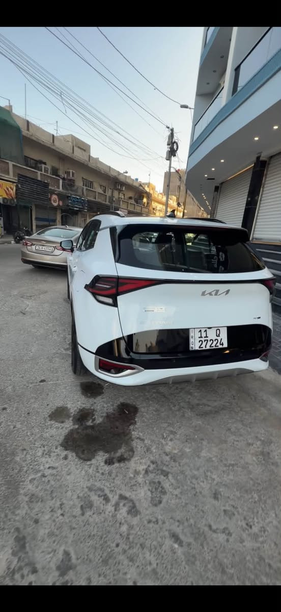 كيا سبورتج   جيتي لاين موديل 2025
ضمان شركه الدوليه 
خليجي سنوية باسمي 

تحويل ثاني يوم 

رقم بغداد مكفولة كفاله عامة عده شخط ورصعتين بل تكمه 

مواصفات

محرك 2000 دوش

بصمة عدد 

بانوراما

بصمة ابواب

 تشغيل عن بعد

سايدبريك كهرباء

نقط عمياء

مقاعد كهرباء

صندوق كهرباء

حساس امامي خلفي

تبريد امامي خلفي

تبريد امامي منفصل

عداد سرعه digital

فول تحكمات ستيرن

منافذ شحن تايبسي خلفية

شحن وايرليس

اريل GPS

الترحيب عند الاقتراب من السيارة

مقاعد الامامي  ( هيتر )،

ستيرن تدفئه ( هيتر )

شفتات ستيرن

مانع انزلاق 

نظام اوتوهول

ويل ١٩ 

ثلاث انظمة قيادة ECO-sport- normal

رادار جانبي بالمرايه الجانبيه مع تحذير صوتي

رادار امامي

نظام استشعار الحركة عند فتح الابواب

‏(Boomerang LED DRLS) نظام الاناره الامامي

Curved Panoramic Display الشاشة الاماميه البانورامية المنحنية

مع كار بلي

مرايا الجانبيه شفط + اشاير بالمري

كاميرا خلفية

مكان السيارة  الاعضميه شارع سهام 
الرقم ***********
