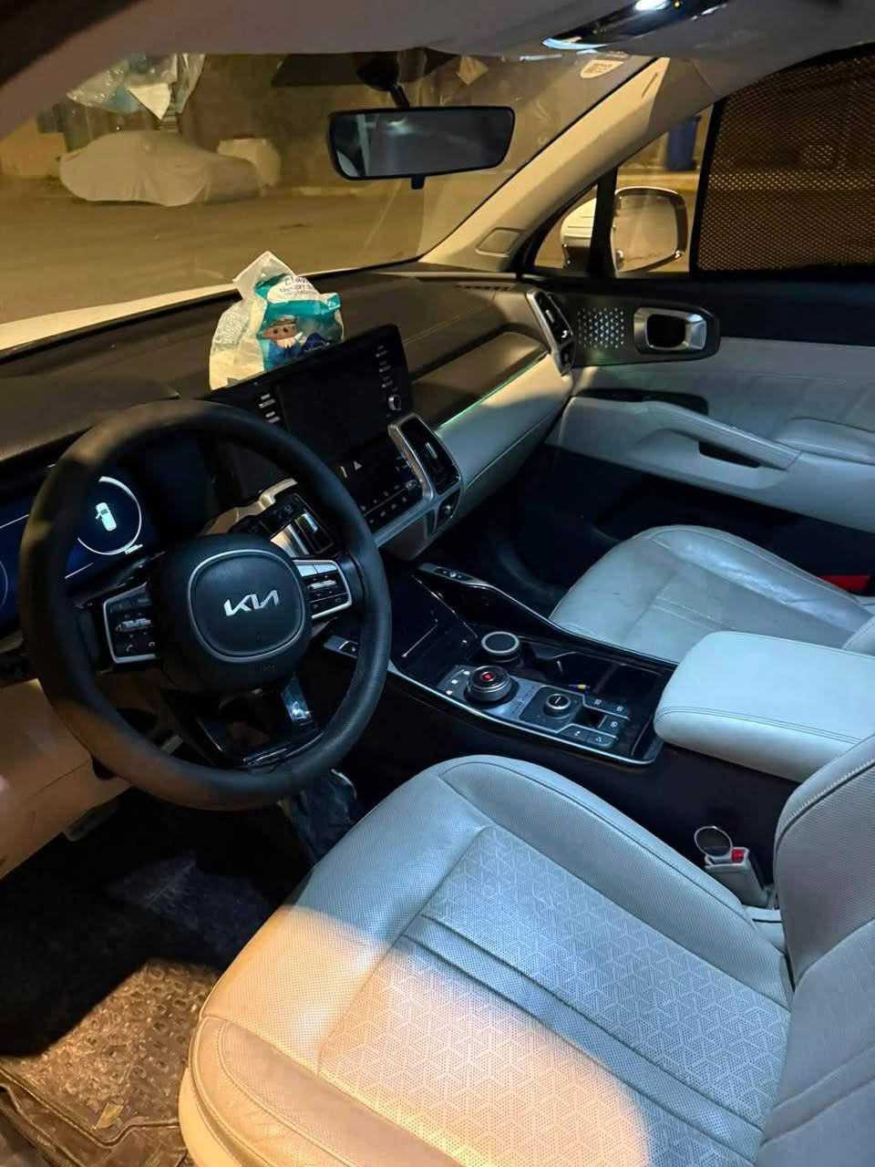 سورنتو موديل ٢٠٢٢ خليجي فول مواصفات بانوراما فورويل رقم بغداد بسمي محرك ٦ اسلندر السعر ٢٦٠ وبيهه مجال بسيط هذا رقم الموبايل ***********
