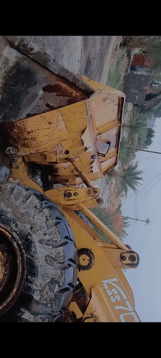 70بي رقم مثنى لبيع موديل 82بريك 4تخم تاير ***********
