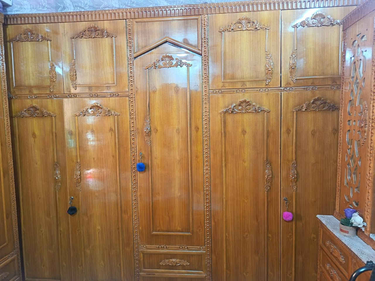 غرفه للبيع جديدة مابيها كل عيب سعر مليون وربع وبيها مجال
تواصل واتساب ***********
