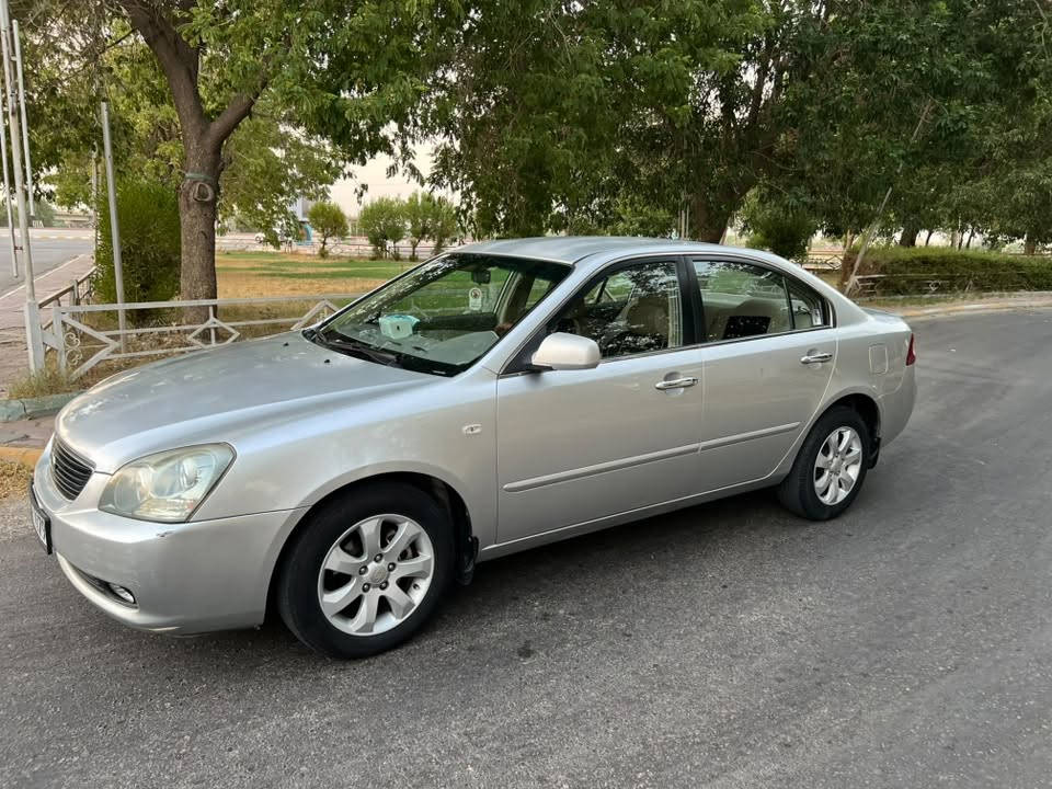 السلام عليكم 

للبيع كيا أوبتيما 2008 خليجي مكفول من كلشي 
لا صبغ ولا حار ولا بارد ، شاصي گير محرك كلة مكفول 

* محرك 6 سلندر
* اللون فضي رصاصي
* السيارة نظيفة جدًا استخدام شخصي ومضمومة
* تبريد ثلج
* السيارة ماشية 132 الف فقط

         🛑   السعر 108   🛑

* للاستفسار: ‭***********‬ 

مكان السيارة الديوانية
