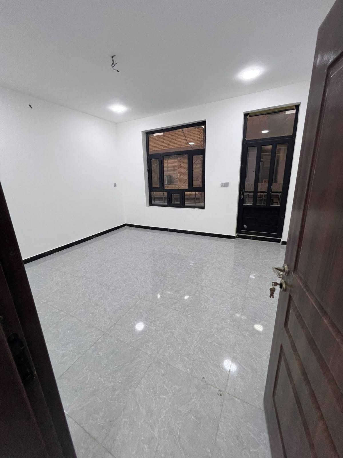 🏠#الدارللبيع 80متر واجهيه 5متر نزال 16متر

بناء طابقين وبيتونه حديث 

 يحتوي البيت. ع[3غرف نوم -استقبال -صحيات عدد 2- ومطبخ] البيت شغل درجة اولى

 مع الخدمات

⬅️نوع العقار  طابو زراعي سند 25 اقرار محكمه 

⬅️العنوان #بغداد_الدوره_البوعيثه   

مجمع العدل لاول  ثاني فرع  

🔴للاستفسار  خاص او الاتصال ع  الرقم
***********
