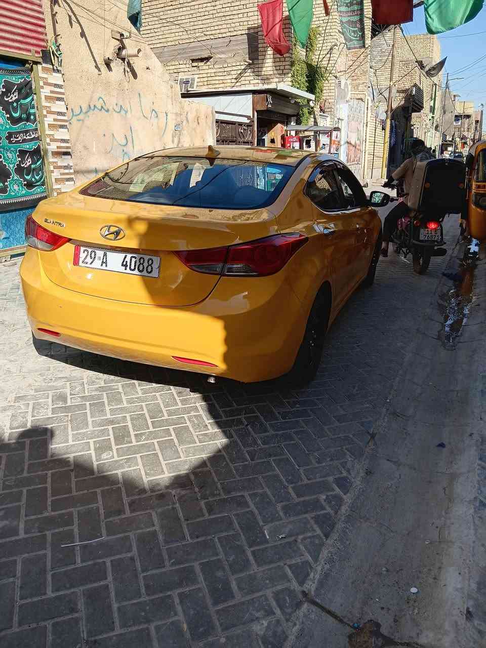 النتره البيع موديل ١١ بسمي رقم واسط مكاني بغداد بل مدينه سياره مصبوغه صبغ ثاني جماليه أمريكي حادث بس بنيد يم الايت كد شبر بدون دواخل مكينه حلوه غير متواجد خاص هاذ رقمي *********** سعر ٨٠ وبيه مجال
