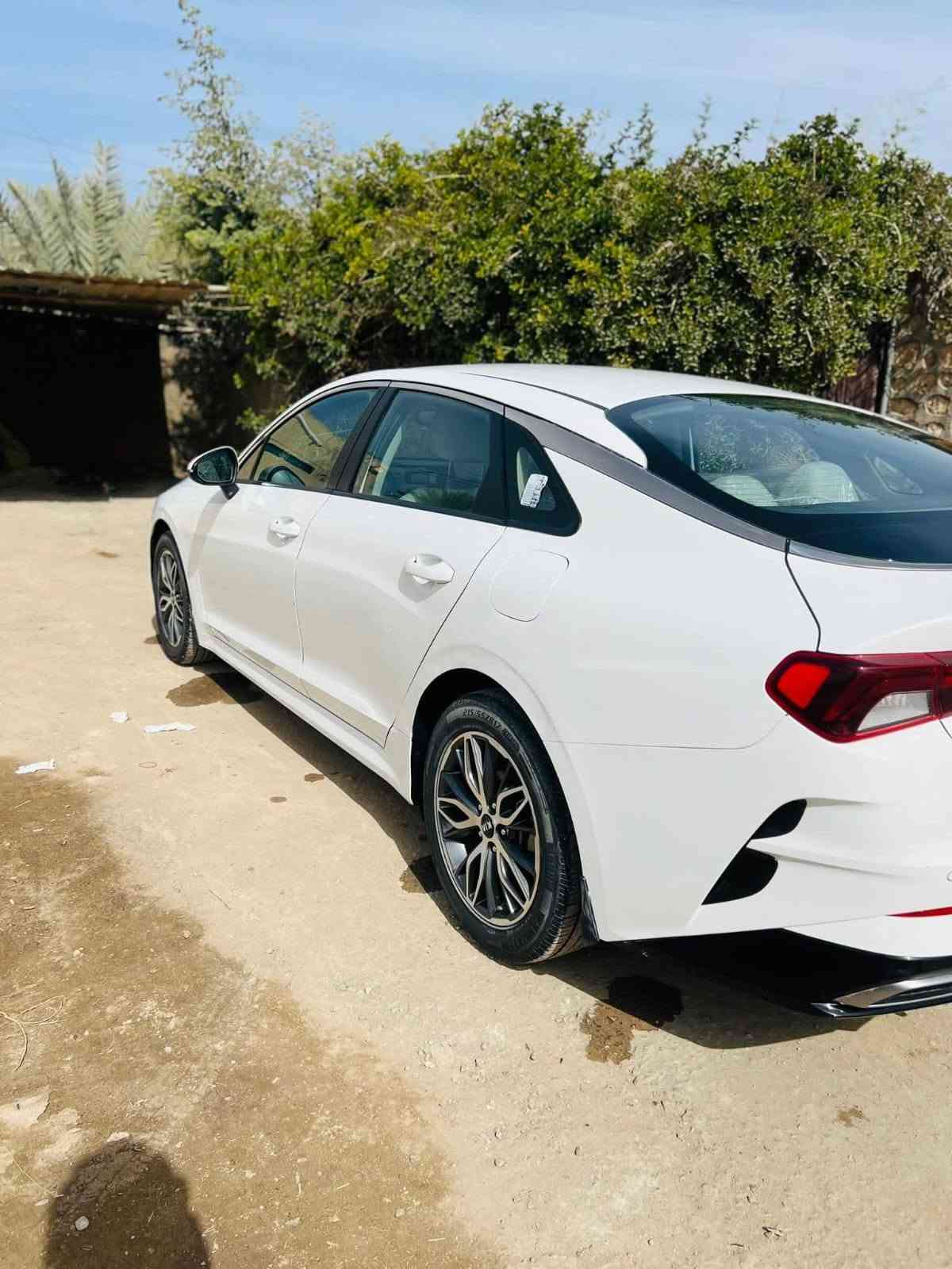 للبيع K5 مديل 2021
اللون : ابيض
وارد : خليجي
محرك : 2000-DOHC
تحكم ستيرن
بارد جاملغ خلفي وكارت جاملغ امامي
الباقي كفاله عامه
السيارة نظيفه وجاهزه
السعر 165 ورقه وبيها مجال
المكان : الديوانية
رقم الهاتف ***********
