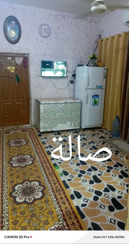 بيت  للبيع 100متر بالطول رقم  بدون معاملة  المكان بحي الشهداء السايدين كل الخدمات موجوده السعر 35 وبي مجال  الاتصال عل الرقم *********** عمارة, ميسان

نص مكتوب في الصور:
- استقبال CAMON 20 Pro 24mm f/1.7 1/25s ISO856
- غرفة
- صالة
- CAMON 20 Pro
- 24mm f/1.7 1/33s ISO1154
- مطبخ
- مدخل البيت
