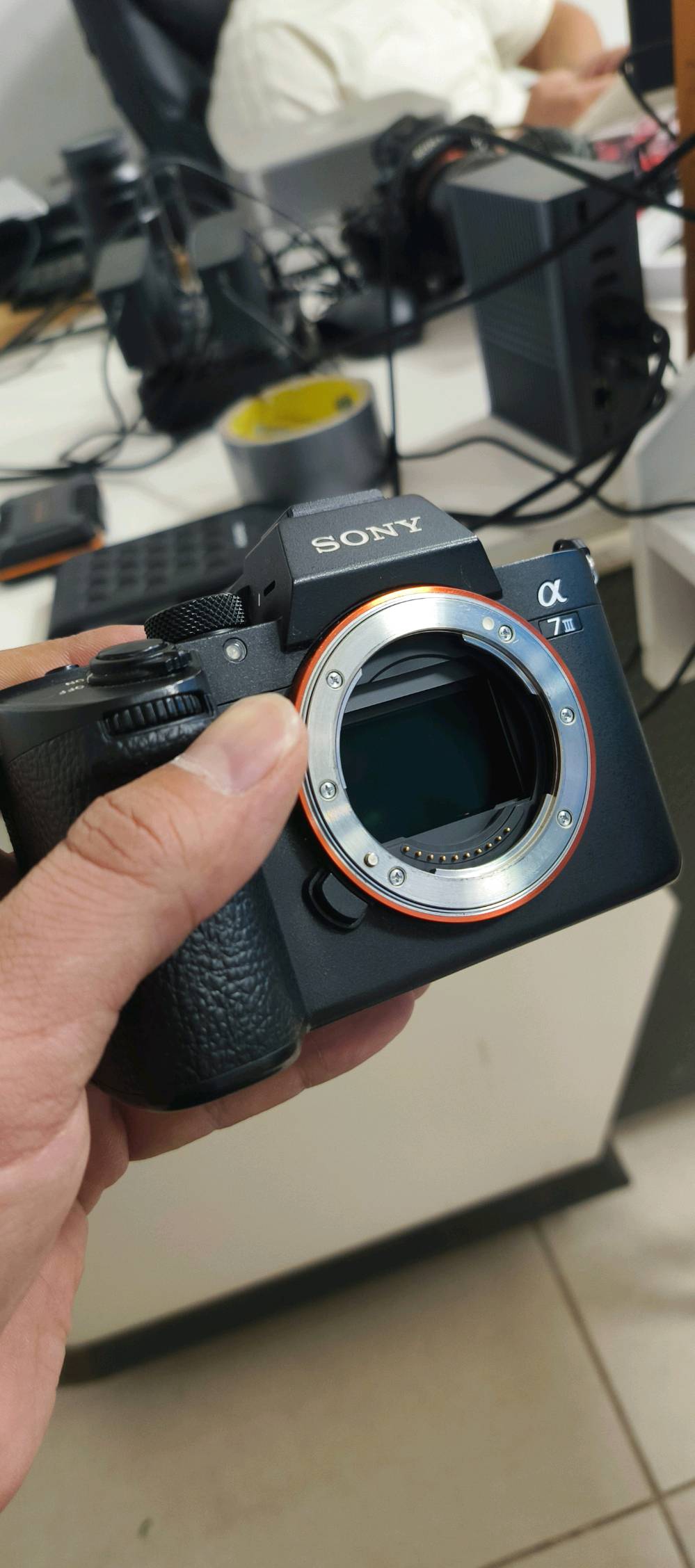 سوني a7iii  بدي فقط مواصفاتها معروفه
شترها 13k كاميرا كلش نظيفة و استعمال قليل و شخصي فقط مابيها اي اضرار كاميرا كل غراضها موجوده كارتونه و شاحنه و بطاريه

سعرها 1،150 قفل مابيها اي مجال سعر نهائي  اي استفسار دايركت او *********** واتساب