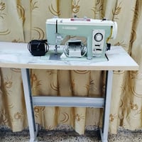 مكينة خياطة • يابانية • ابرذر