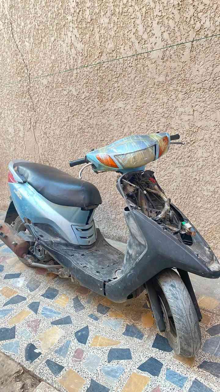 دراجه بريز لكزز  للبيع طافيه السعر ٢٥٠
العنوان بغداد ***********
