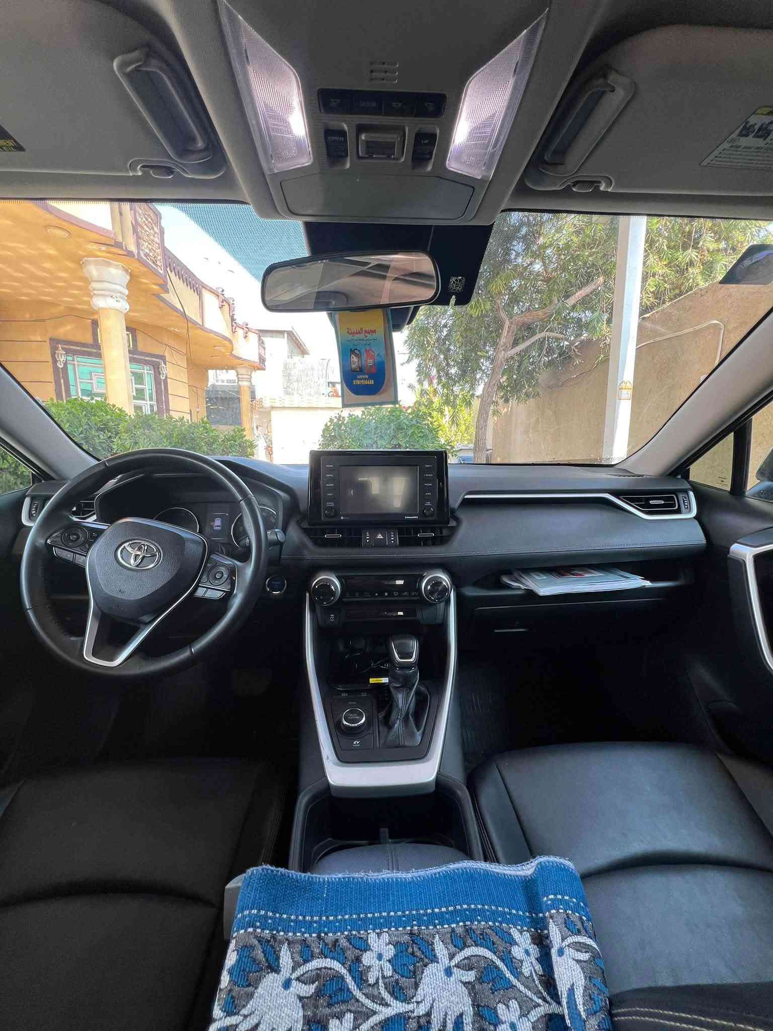السلام عليكم
للبيع تويوتا RAV هايبرد 2022

🔹 الفئة: XLE Premium
🔹 المحرك: 4 سلندر 2.5 لتر هايبرد
🔹 النظام: هايبرد بنزين + كهرباء
🔹 الدفع: رباعي AWD
🔹 القير: أوتوماتيك إلكتروني هايبرد
🔹 القوة: 219 حصان
🔹 المقاعد: 5 ركاب
🔹 الداخلية: جلد صناعي فاخر
🔹 مقعد السائق: كهربائي 8 وضعيات
🔹 فتحة سقف كهربائية
🔹 باب خلفي كهربائي
🔹 مكيف أوتوماتيك ثنائي المناطق مع فتحات خلفية
🔹 شاشة متعددة الوسائط مع دعم نضام كار بلاي واندرويد اوتو 
🔹 كاميرا خلفية
🔹 مثبت سرعة متكيف
🔹رادارات امامي وخلفي +نقطة عمياء
🔹 تحديد مسار 
🔹 مصابيح أمامية LED
🔹 جنوط ألمنيوم قياس 18 انج
🔹 نظام قيادة اقتصادي وسبورت وتريل
🔹هاند بريك بصمه اوتو هولد 
🔹شاحن لاسلكي 
🔹

📌الممشى 78 الف وارد امريكي حادث تبديل بنيد وجاملغ يمين صور الحادث تفضل على الخاص مع السونار

💵السعر 210 وبيها مجاال 

📍الموقع / الانبار -قضاء الكرمة 

☎️رقم تلفون /‭***********‬
