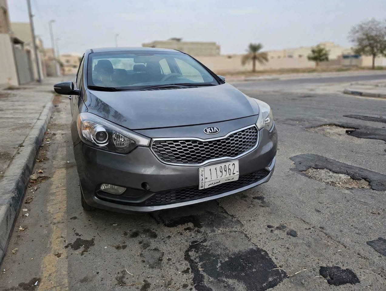 كيا فورتي 14 بسعر79))_ ***********
كير ومحرك 2000 مكفولات من التنقيص والتبخير
تبربد ثلج
تبريد قطعتين امامي خلفي
شاشه اندروبد 
مرايات شفط
سيارة بدون حادث فقط دحجات وكم شخط ومصبوغات مقدار 3 قطع وشويه
سنويه مشروع وطني 2029 باسمي
مكاني بغداد الكرخ
***********
*********** بغداد, العراق
