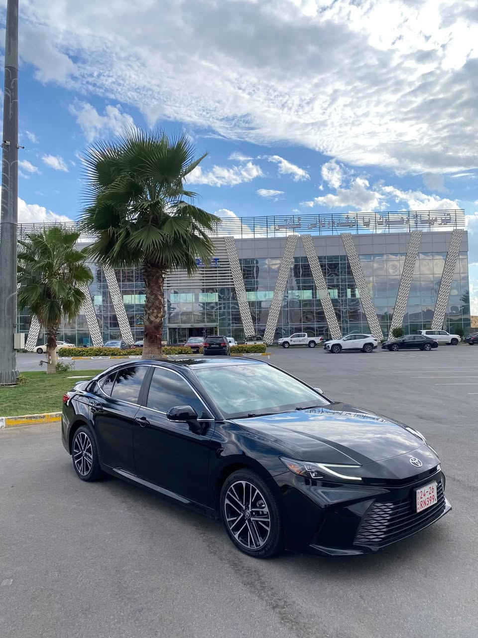 Toyota Camry XLE Hybrid 2025

تويوتا كامري XLE هايبرد 2025
محرك 2.5L 4 سلندر Hybrid
قوة محرك البنزين 184 حصان
نظام هايبرد بنزين 
قير CVT أوتوماتيك
دفع أمامي FWD

* شاشة كبيرة Toyota Multimedia 
* تشغيل بصمة / Push Start
* مثبت سرعة متكيف
* كاميرا خلفية
* حساسات وأنظمة أمان متقدمة
* نظام Toyota Safety Sense
* تحذير مغادرة المسار ومساعدة البقاء داخل المسار
* تحذير اصطدام أمامي
* فرملة طوارئ أوتوماتيكية
* مراقبة النقطة العمياء
* أنوار LED 
DRL LED* 
* جنوط رياضية خاصة بـ SE
* مرايا كهربائية
* مكيف أوتوماتيك
* فرامل إلكترونية مع Brake Hold
* أوضاع قيادة متعددة  

سيارة حيل حيل نظيفة بدون اي ملاحظات 
لون أسود القطران 
ماشية ٩٠ الف ميل على وضع الشريكة 
هيه سيارة كامري بس هذا بيها ماشية 
مكفولة كفالة عامة ما عدا شبرين ب قباغ صندوق 
بدون دواخل بدون ارباك بدون بارد ابد بس شبرين صبغ 
مكفولة من گير محرك كهربائيات حدادية تبريد 
مواصفات فول بس بدون فتحة 
كشنات هيتر داخلية نظيفة على وضع الشريكة 
سعر بلاششش بلاشش 🔥
سعرها 235$ ورقـــة و مجال 
للأستفسار اتصل على هذا الرقى 
كورك-واتساب 
***********
