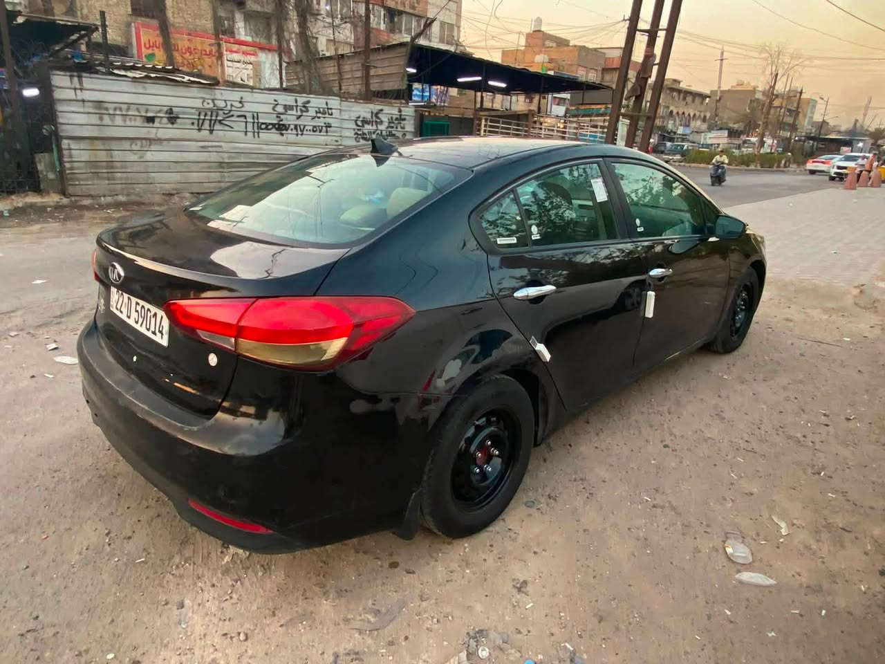 السلام عليكم 
للبيع كيا فورتي 2018 دوش مكينه 2000 رقم اربيل 
السياره بأسم شركه وعندي وكاله منهم بأسمي 
حادث السياره صبغ بنيد وجاملغ امامي امبدل وبي بارد من جهة السايق / وباب خلف السايق امبدل وبيها جاملغ خلفي من جهة الصدر هم بارد ع كد شبر / صور حادثه موجود بالمنشور مع السونر هم موجود ويا الصور 
#السعر 93 وبيها مجال بسيط 
مكان السياره بغداد شارع فلسطين 
الاستفسار الاتصال ‭***********‬ بي واتساب
