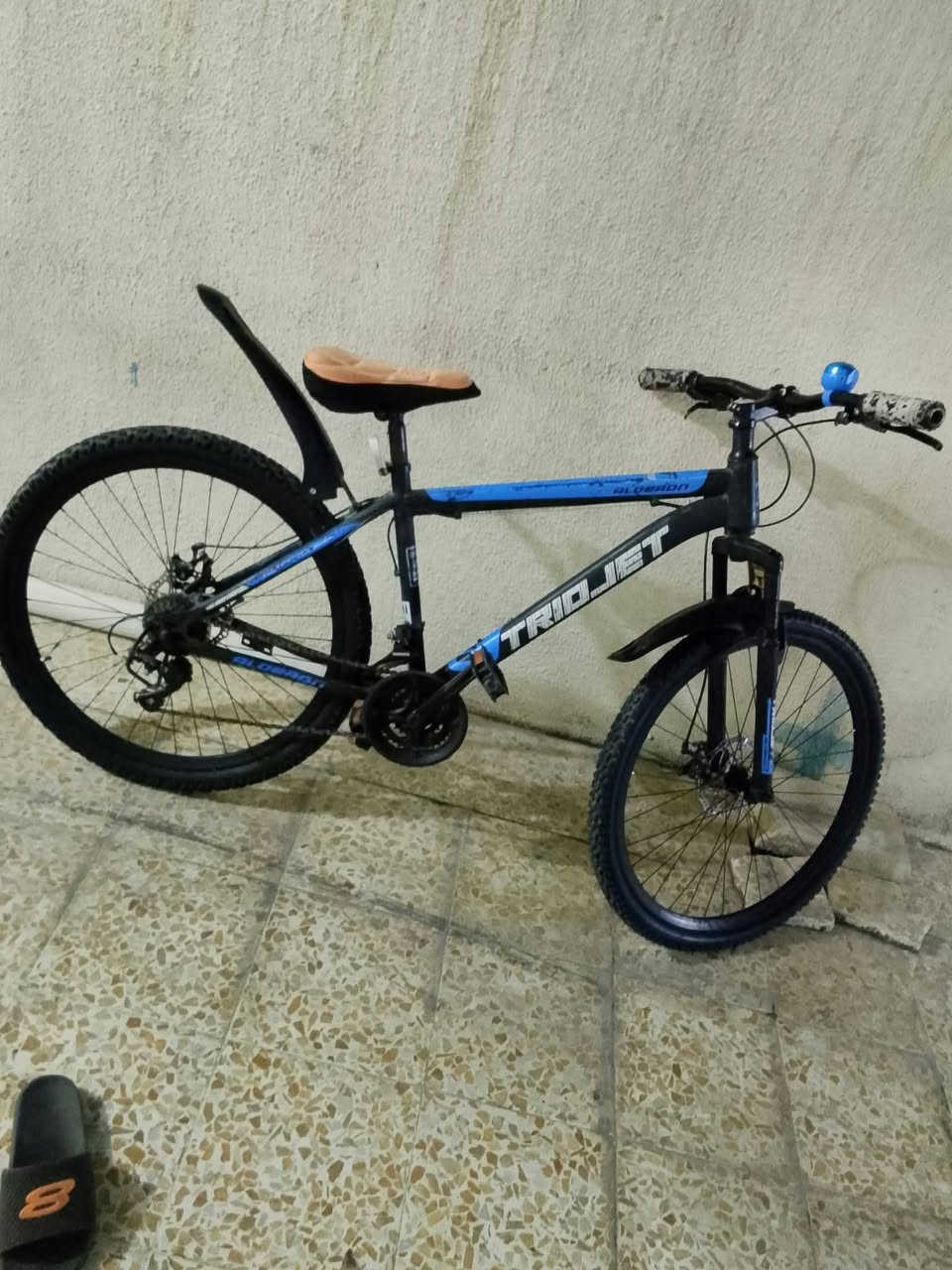 بيسكل  نضيف شغال سعر 90 بي مجال ***********

