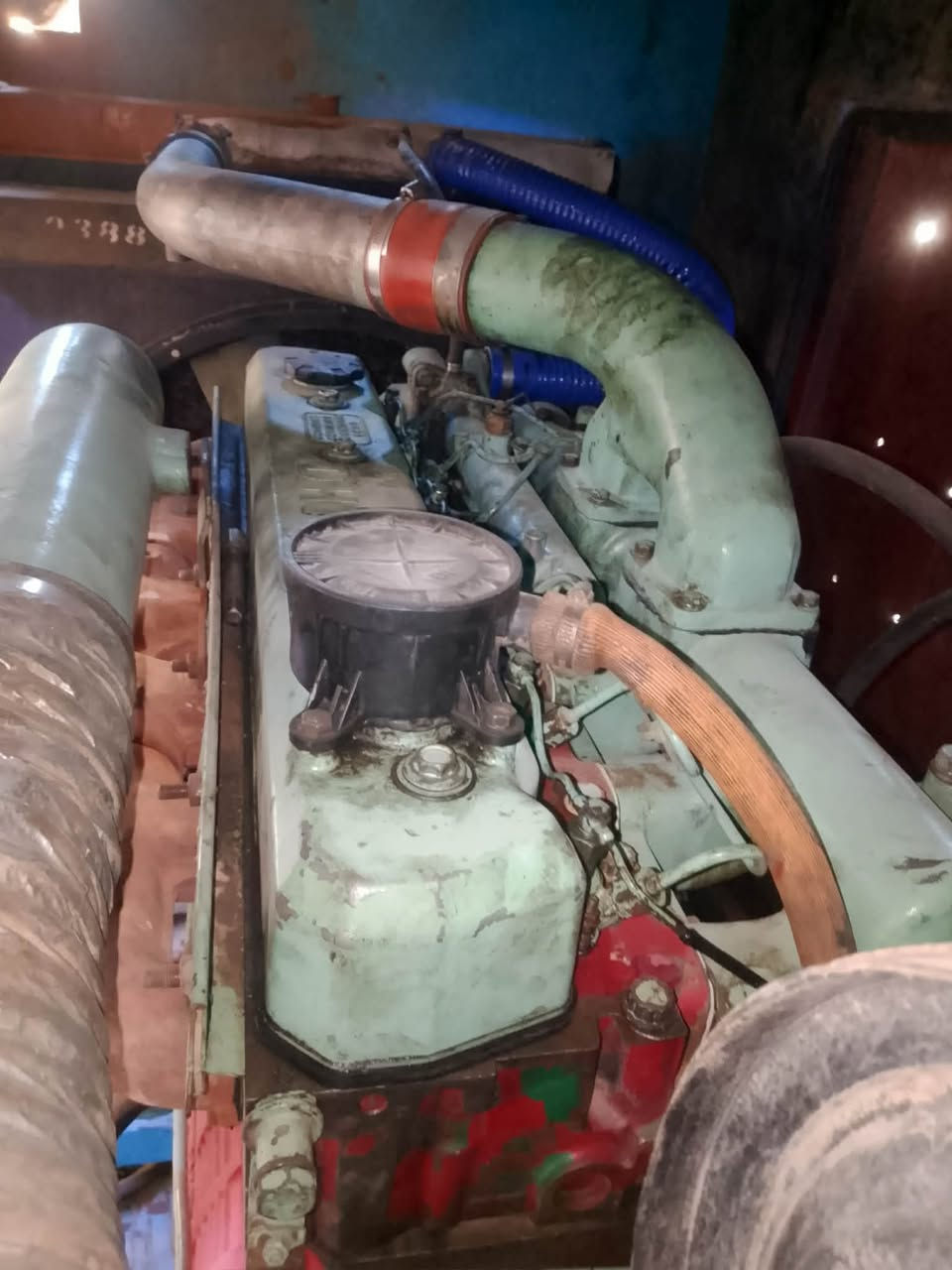 السلام عليكم
مولد دايوا كورين سيت بلاد كاتم 
راس توليد 275kv راس التوليد استندر لا ملفوف ولا مفتوح والمحرك سايس 10 بيها تبخير وتنقيص قليل 
للبيع السعر 70 وبيها مجال للإستفسار ***********
