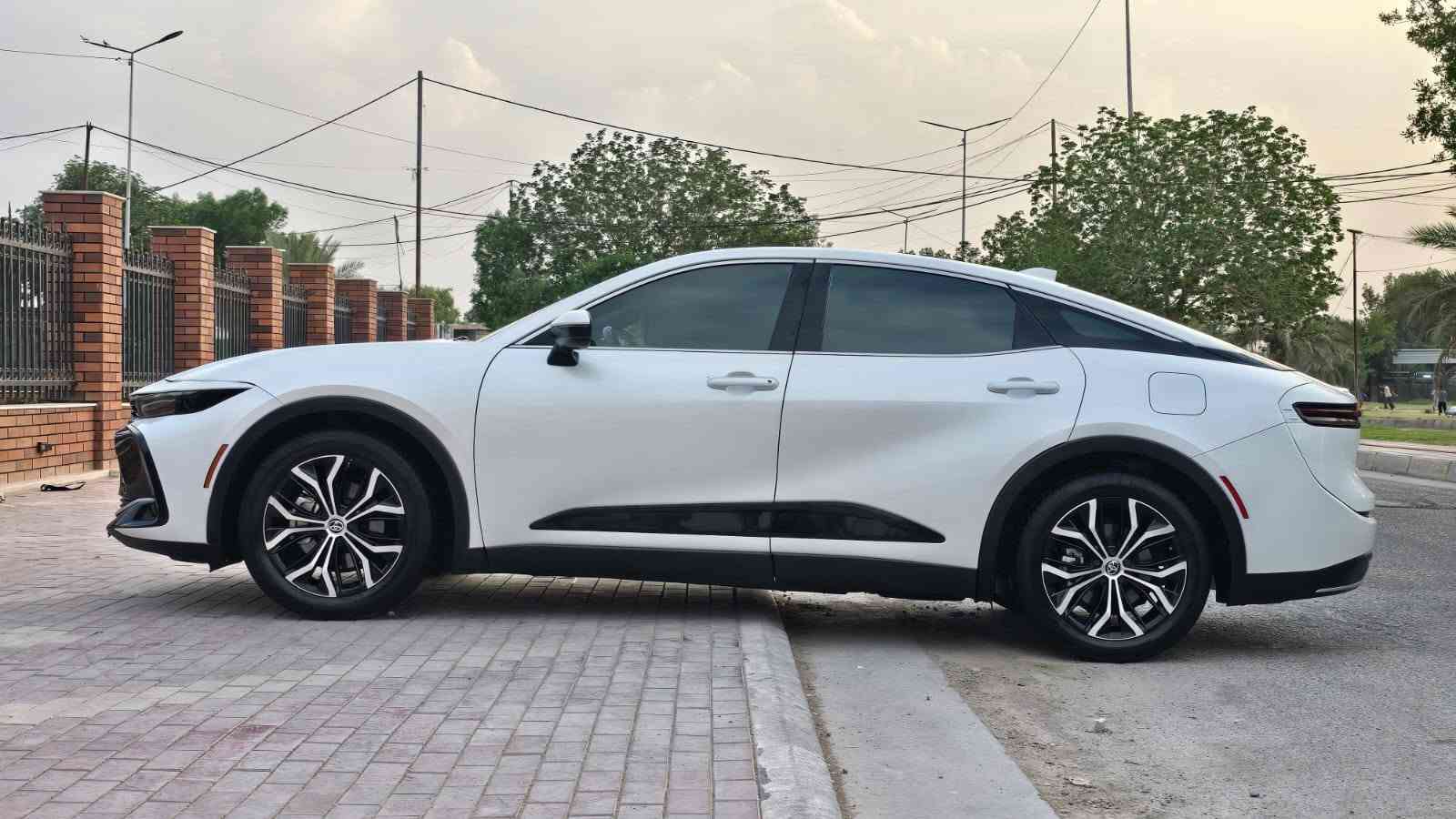 كراون هايبرد • دفع رباعي • ٢٠٢٣