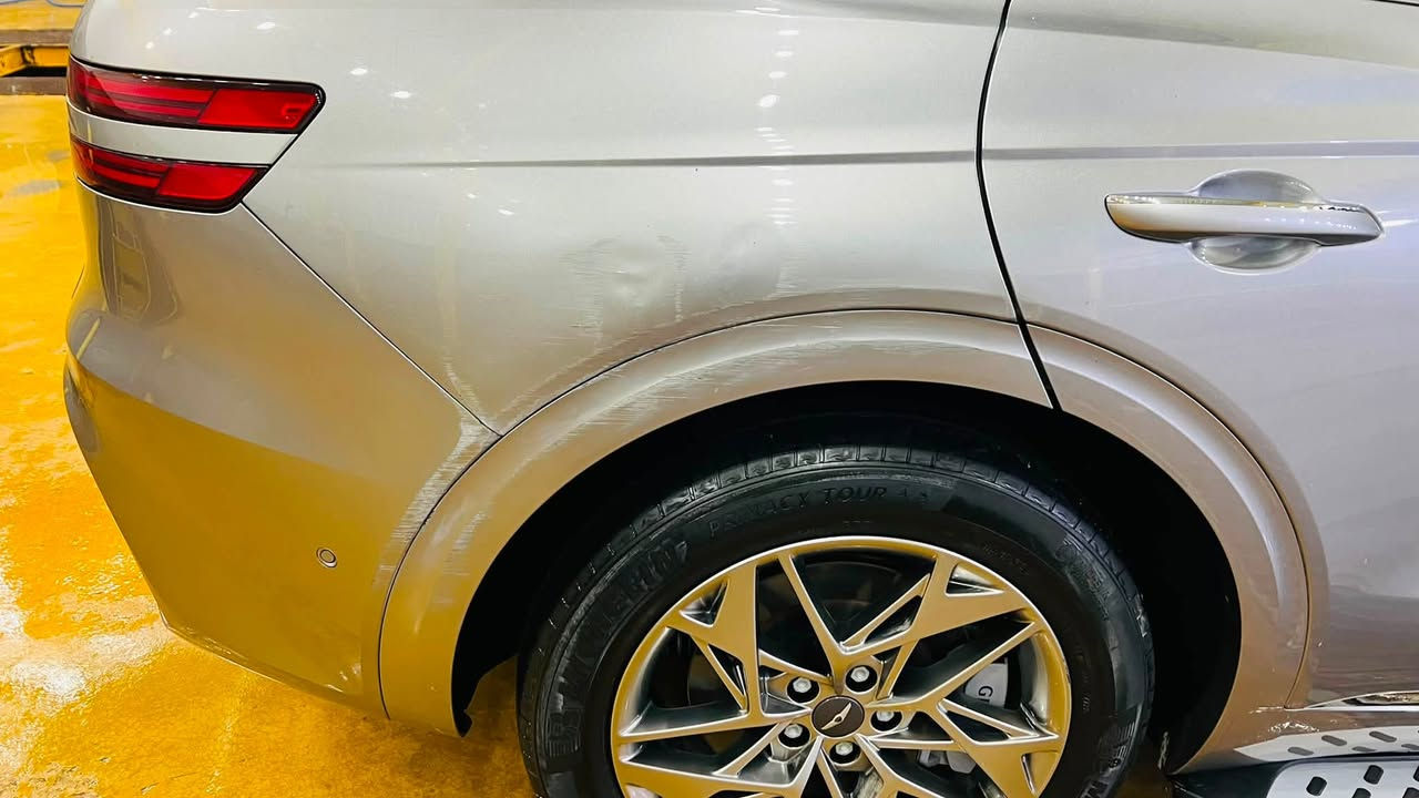 GENESIS GV70 للبيع
السلام عليكم 

للبيع 

جينسس GV70 

موديل : 2023

محرك : اربعة سلندر 2.5T 

العداد : 52000 كيلو 

مواصفات : 1/1 

الحادث : ضربته كلش خفيفه و  كما موضح بلصوره

رقم الشاصي : KMUMADTB1PU116424

السعر :     $31,000

مكان السياره : الانبار

رقم  : ***********
@إشارة
