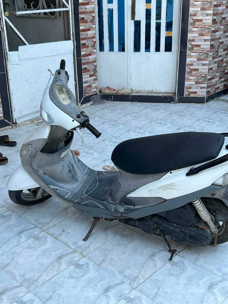 سلام عليكم دراجه ماكس نضيفه وختمه شغله كهربايات بيهاا نهضه تخبل  سلف هندر شغالات دراجه نضيفه مختمه ختم واحد دراجه بدل بس ولفات  قفلهاا ب٥٠٠ الاتصال ***********
