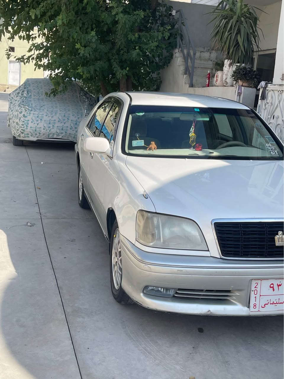 سەرەتا بە ناوی خوا 
مەلیکە براوە براوە 
مەلیکە براوە بۆ فرۆشتن نمونەی لۆکی و جوانی براوە 
٢ دوگمە 
مۆدێل ٢٠٠٢
دوا کریستال 
مەکینە D4گەورە 
سەقفی وەک شوشە 
پێش و دوا لۆک لۆک 
ناونیشان سلێمانی 
ژمارە تەلەفون:***********
تکایە تەلەفون کەن جوابی نامە نایەمەوە 
سعری ٣٨ گەلا و معامەلە السليمانية, العراق
