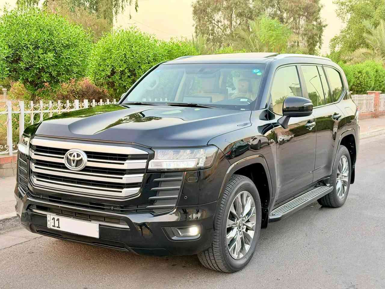 لاندكروز GX.R • ٢٠٢٢ • رقم بغداد