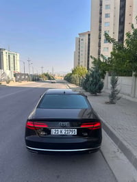 audi a8L  مۆدیل ٢٠١٦  فول مواسەفات  ١٣٥هەزار ڕۆشتوە  نرخی ١٧٥ گەڵا  هە...