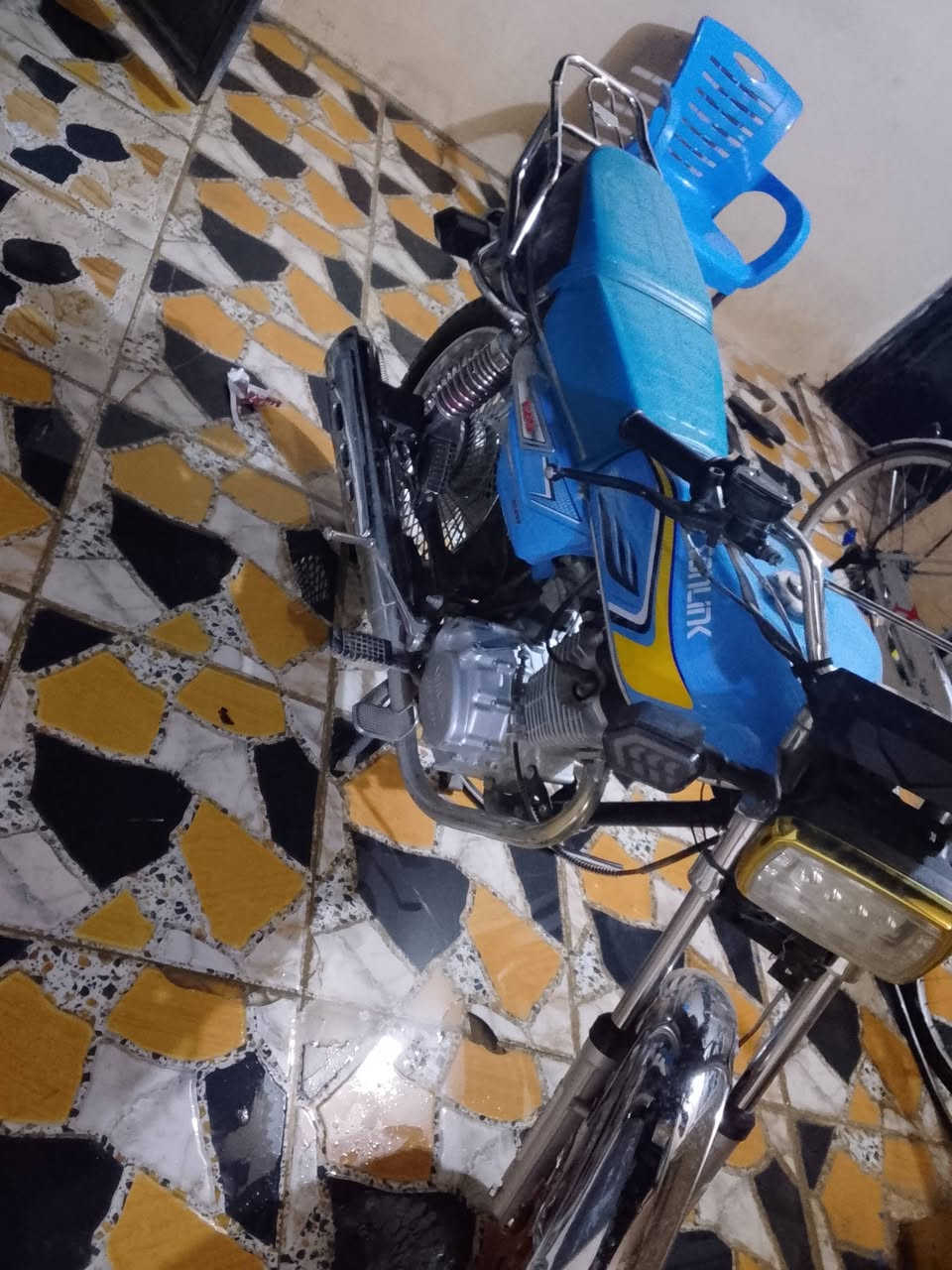 السلام عليكم موطور تايكر موديل 25 موطور مناقصه اي شي سعر 625اوبي مجال قليل رقم ***********
