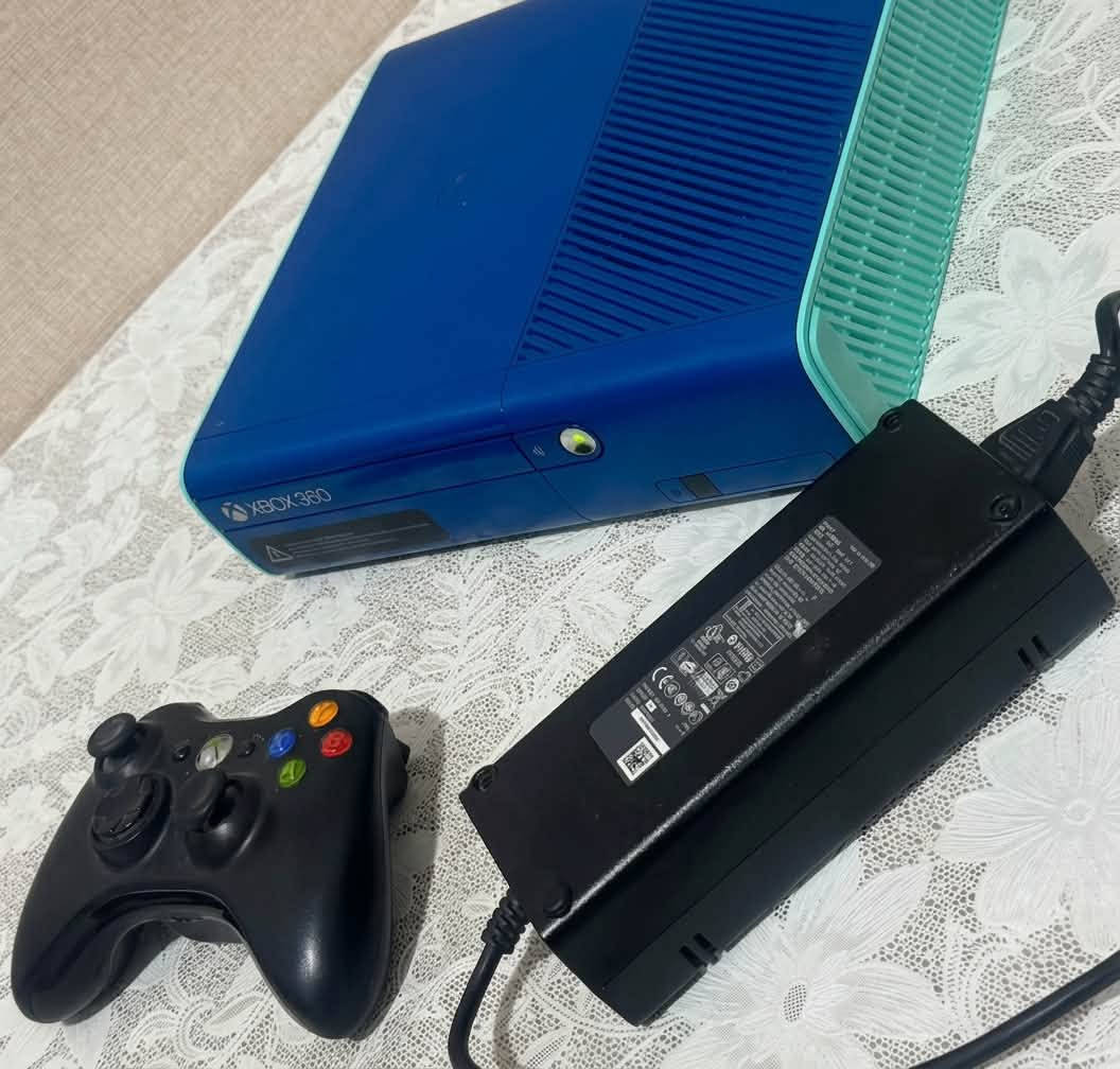 اكس بوكس 360 • سوبر سليم • ٢٥٠ جيجا